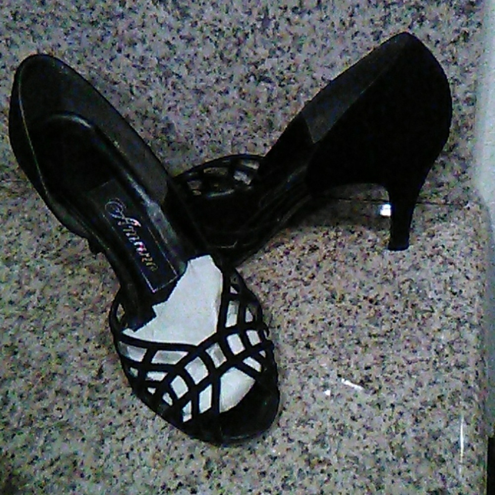 Dress shoes